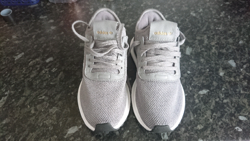 boys adidas trainers size 3